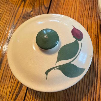 Watt Starflower Covered Bowls