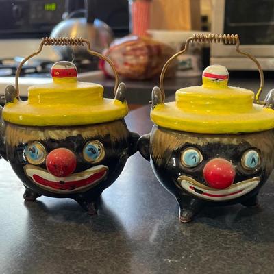 Thames Clown Teapot Salt & Pepper Shakers