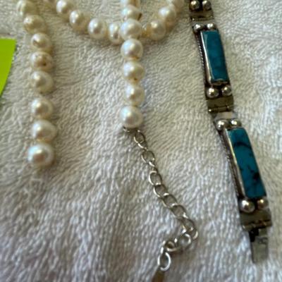 Broken jewelry