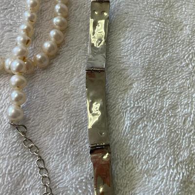 Broken jewelry