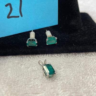 Emerald Pendant & Earring set