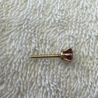 Ruby 14K yellow gold Tie tack