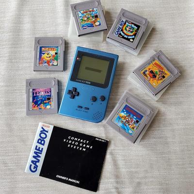 Game Boy Nintendo with games