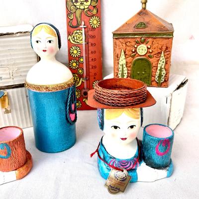 LOT 63 Royal Sealy 1960s Paper Mache Bathroom Decor Japan