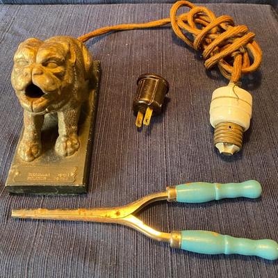 Rare Vintage Cast Bulldog Curling Iron Heater