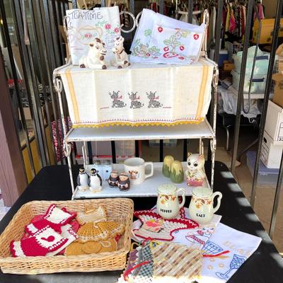 LOT 77 Vintage Kitchen Crochet Piece, Tea Towels, Salt & Pepper Figural Elsie the Cow