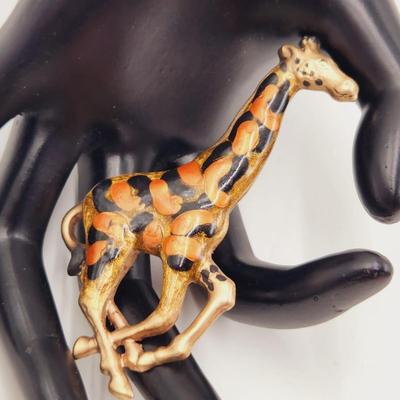 HAND PAINTED BRASS GIRAFFE PIN