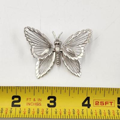 BEAUTIFUL SILVERTONED DETAILED BUTTERFLY PIN