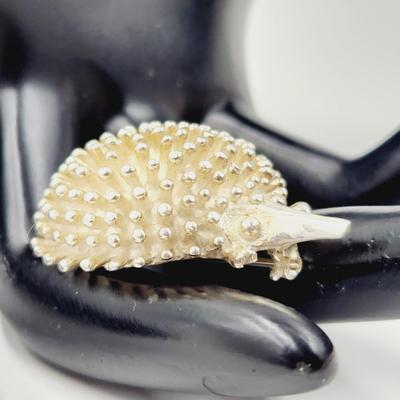 D'MOLINA MEXICAN STERLING HEDGE HOG PIN