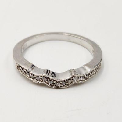 BEAUTIFUL .925 STERLING CZ RING SIZE 8.5