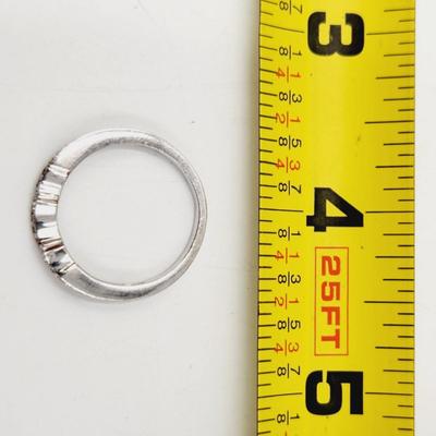 BEAUTIFUL .925 STERLING CZ RING SIZE 8.5