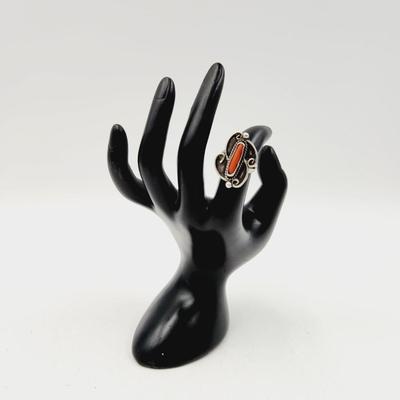 BEAUTIFUL .925 SILVER AND RED CORRAL HAND CRAFTED RING