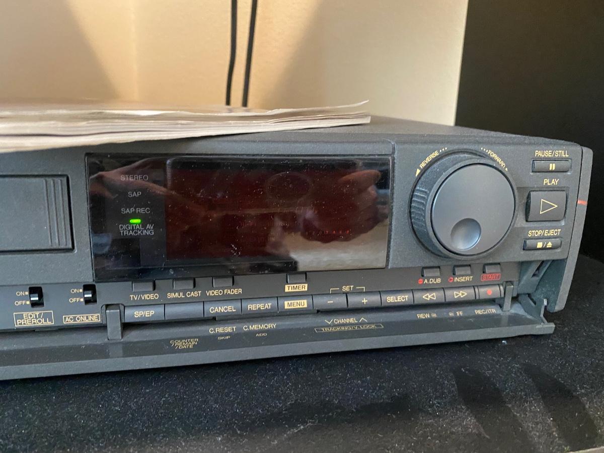 Vintage JVC HR-D970U Hi-Fi Stereo Video Cassette Recorder | EstateSales.org