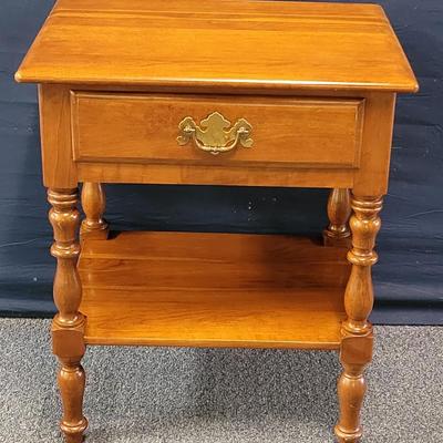 21.5"W x 16.5"D x 25.5"T Cherry End Table