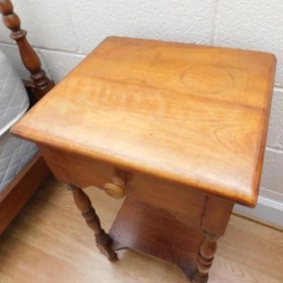 Solid Wood Single Wood Table with Stretcher Shelf