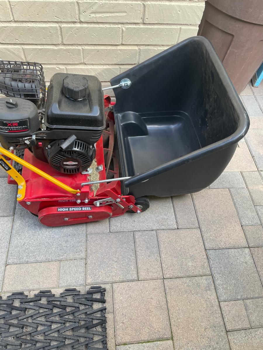 McLane Professional Front Throw Mower Model 20 7 blade
