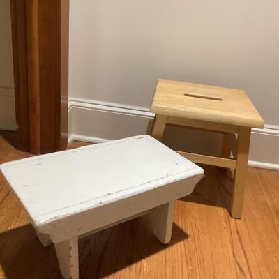 764 Pair of wooden stools