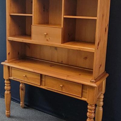 Beautiful, Solid Pine Farmhouse China HutchWood