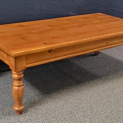 Country Farmhouse Pine Coffee Table