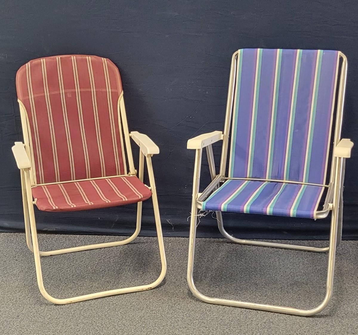 Pair Folding Lawn Chairs