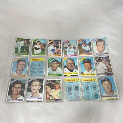 -100- SPORTS | 1965 - 1966 Topps Baseball Cards