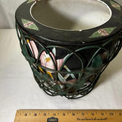 Oriental Style Vase/Plant Pot***