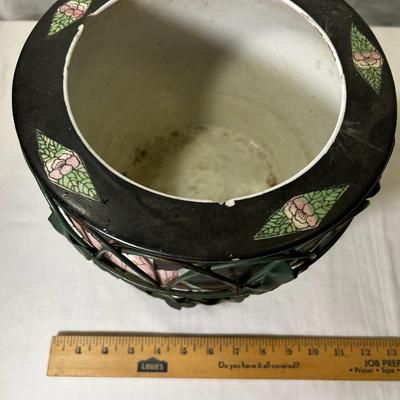 Oriental Style Vase/Plant Pot***