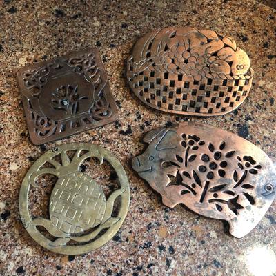 LOT 6: Trivets, Pie Plates, and More