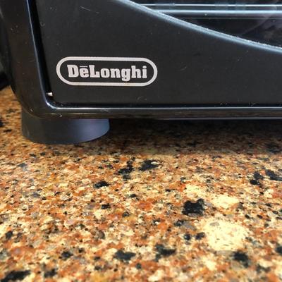 LOT 7: Delonghi Confenction Oven