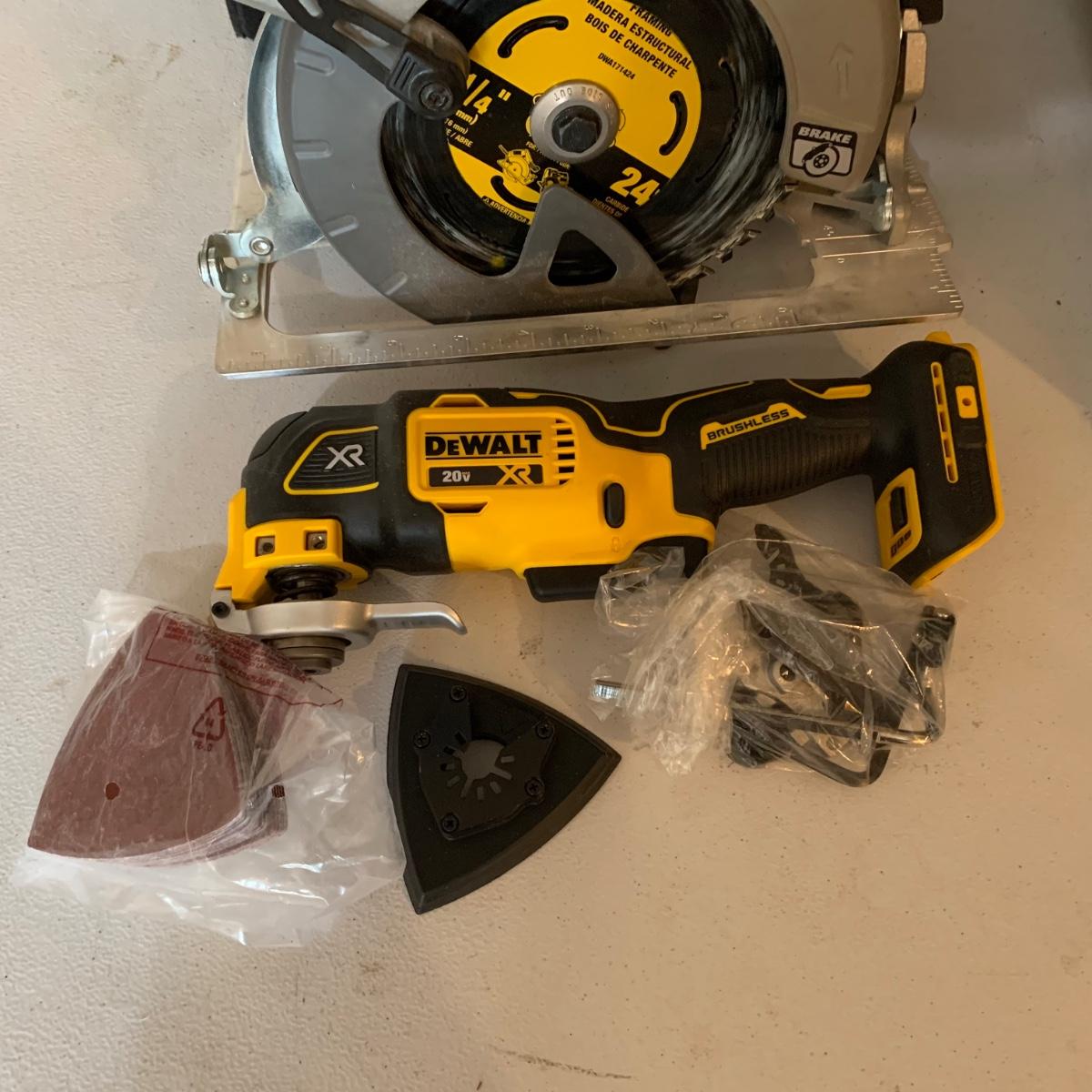 LOT 162R DeWalt Cordless Circular Saw & Oscillating MultiTool