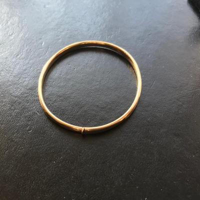 14KT GOLD BANGLE