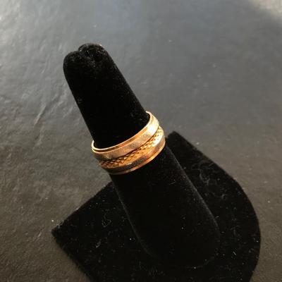 14KT GOLD RING