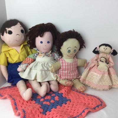 877 Vintage Handmade Doll Family
