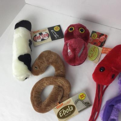 878 Giant Microbes Plush by Drew Oliver