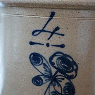 #4 Stoneware handled crock Flower