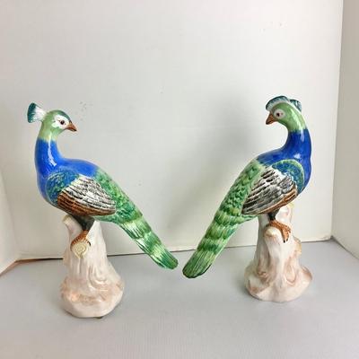 Lot 910 Pair of Vintage Porcelain Chelsea House Pheasant Birds, made in Italy