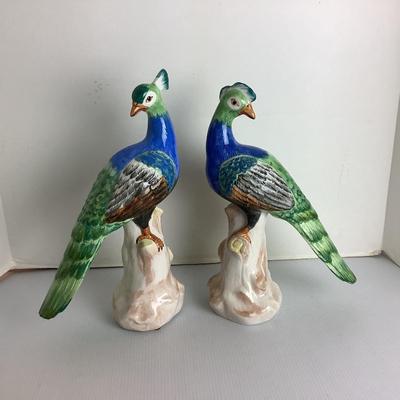Lot 910 Pair of Vintage Porcelain Chelsea House Pheasant Birds, made in Italy