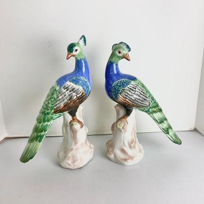 Lot 910 Pair of Vintage Porcelain Chelsea House Pheasant Birds, made in Italy