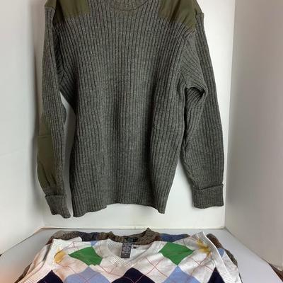 Lot 911 Lot of Mens Sweaters/Sweater Vest