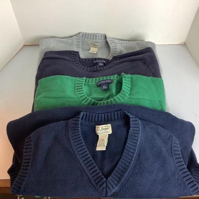 Lot 912  Lot of Mens LLBean Sweaters & Sweater Vest