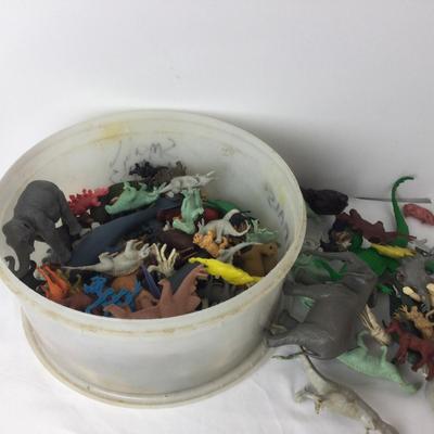 899 Large Vintage Lot of Plastic Animals and Dinosaurs