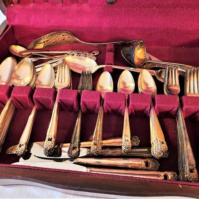 Lot #89  International Silver Company (Silverplate) set of vintage flatware in box - mid-century