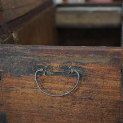 PRIMITVE BOXES TO INCLUDE ONE WITH TRAY