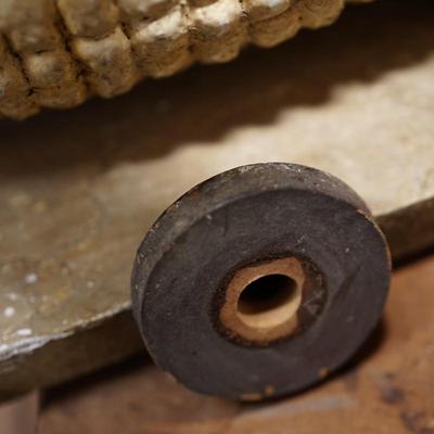FOLK ART - CROWS ON CORN PULL TOY