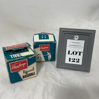 -122- SPORTS | 1960â€™s Rawlings Baseballs In Box