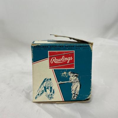 -122- SPORTS | 1960â€™s Rawlings Baseballs In Box