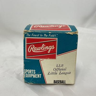-122- SPORTS | 1960â€™s Rawlings Baseballs In Box