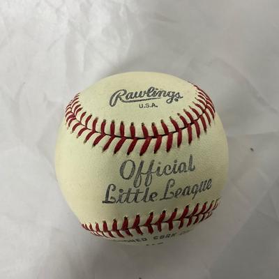 -122- SPORTS | 1960â€™s Rawlings Baseballs In Box