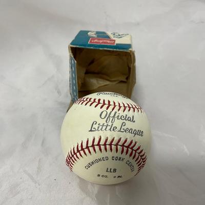 -122- SPORTS | 1960â€™s Rawlings Baseballs In Box