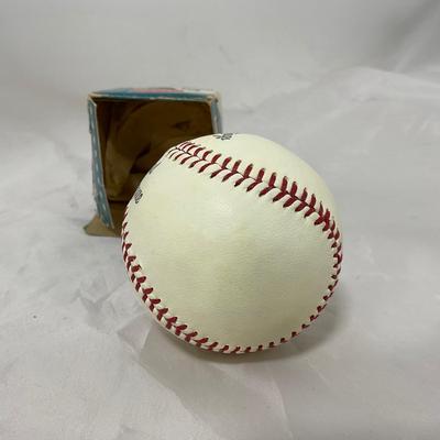 -122- SPORTS | 1960â€™s Rawlings Baseballs In Box